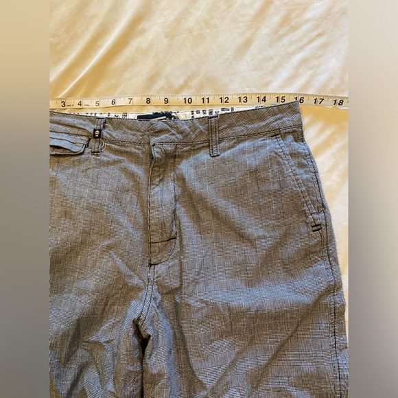 Vans men’s shorts size 30 - Picture 4 of 9
